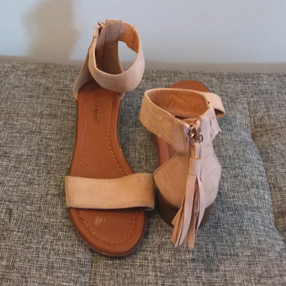 Top Moda blush sandals